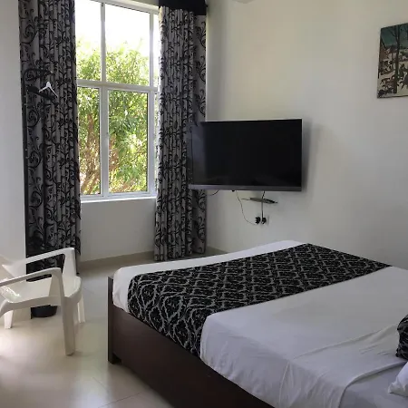 Roabaa Guesthouse Batticaloa Exterior photo